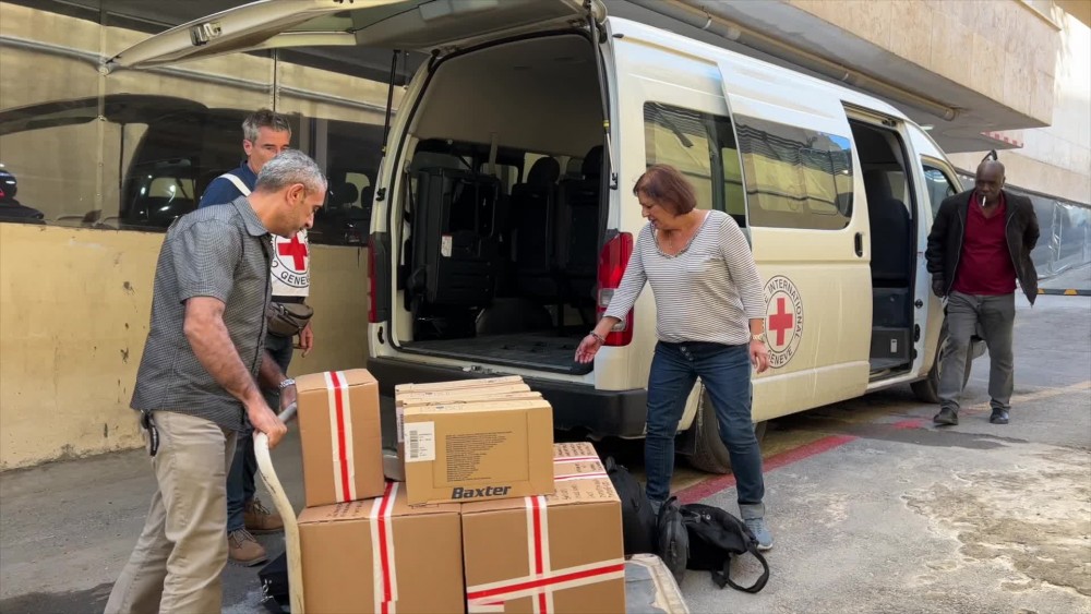 Gaza Surgical Team Tons Of Humanitarian Aid And Medical Items